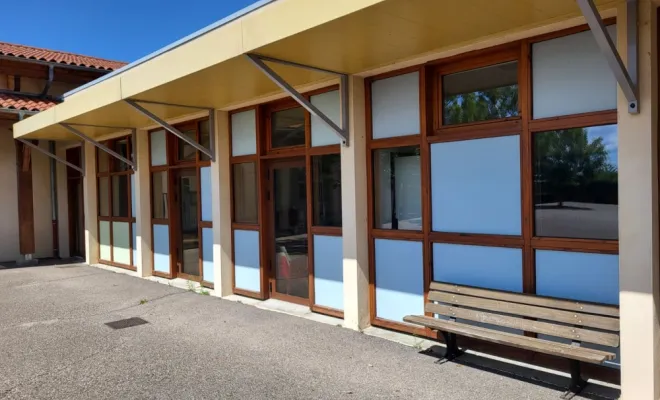 Nettoyage de vitres pour une mairie proche de Roussillon , Vienne, ALOMA NETTOYAGE